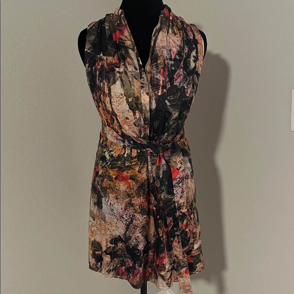 Alice + Olivia Red and Orange Patterned Fabric